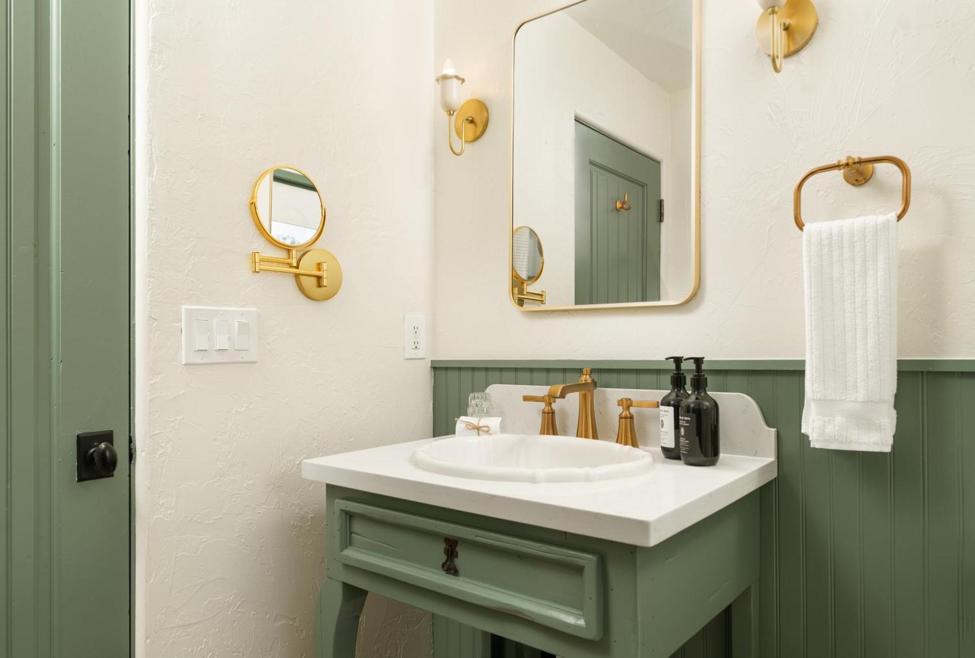 Bed and Breakfast Petit Soleil - Bed, Breakfast And Bar San Luis Obispo Exterior foto